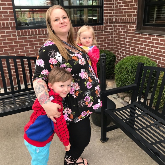 Meet your Posher, Crystal - Picture 1 of 1